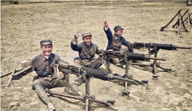 历史老照片:这才是抗战时期真实的八路军,别再被抗日神剧给骗了!