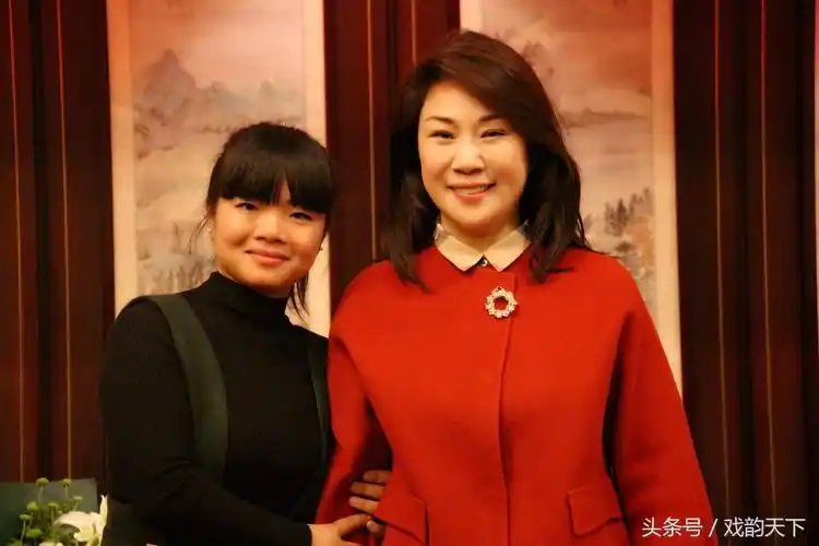 予剧李金枝豫剧名家李金枝喜收新徒