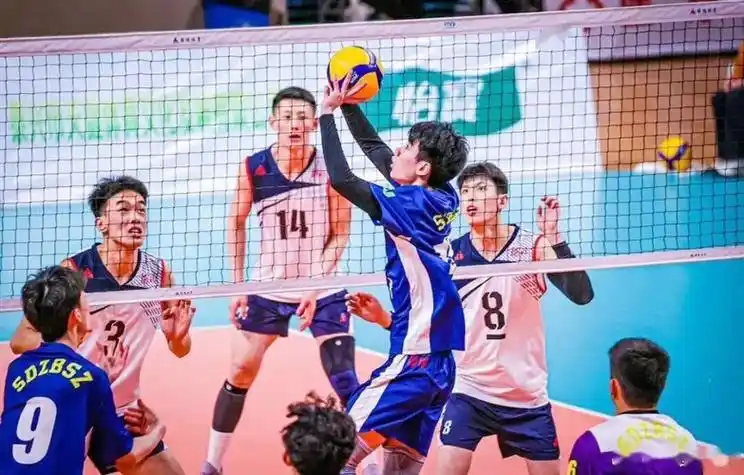 最终,淄博十中男排获得第五名,创造了山东省中学生排球队的最佳战绩.