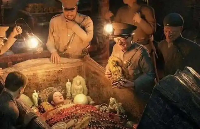 慈禧下葬后,地宫反锁,最后一名工匠是怎么逃出来的?