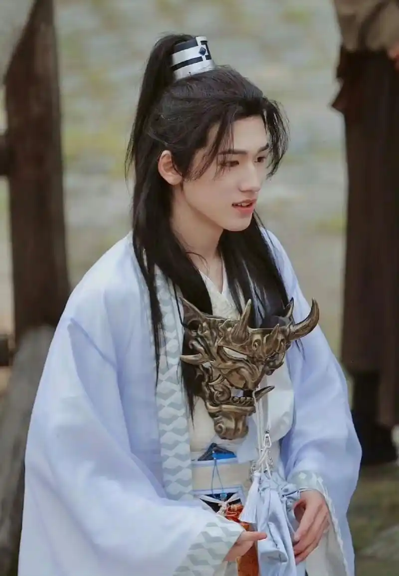 马嘉祺 丁程鑫 宋亚轩 刘耀文 张真源 严浩翔 贺峻霖,谁的古装最帅气?