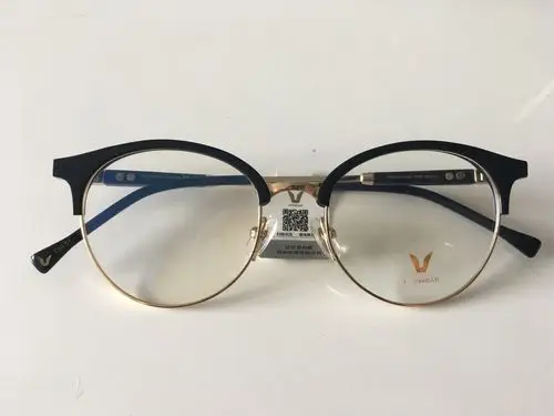 2017名品眼镜潮款,萧邦,施华洛世奇,拓姿等品牌时尚镜架 地址:台东三