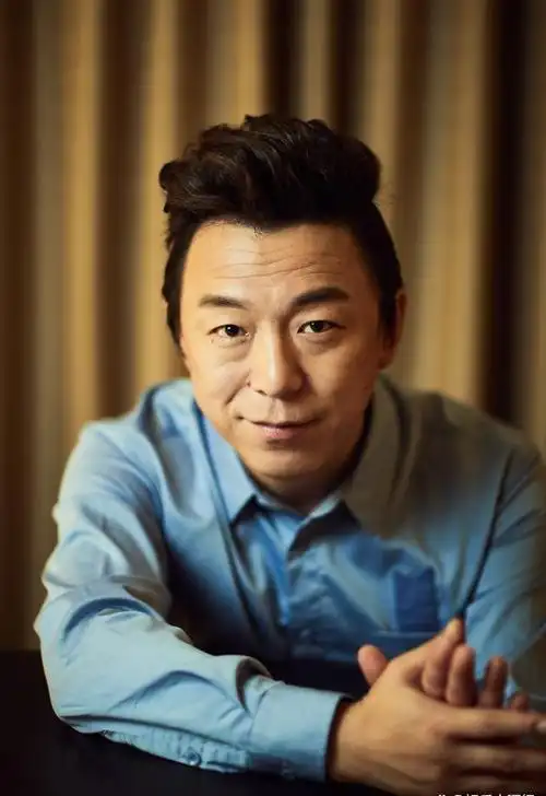 演员黄渤:平凡妻子是"掌心宝",成名后甩掉原配妻可没他份儿