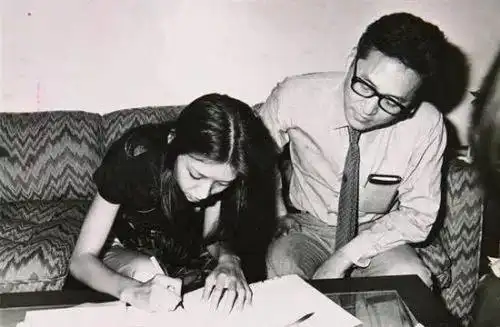 胡因梦:李敖因便秘与她离了婚?