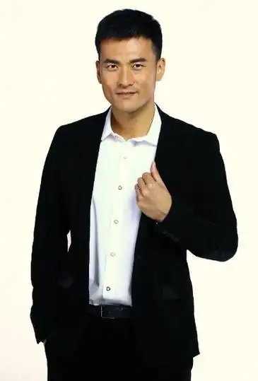 《星兵报到》周末开练 硬汉赫子铭期待也担忧