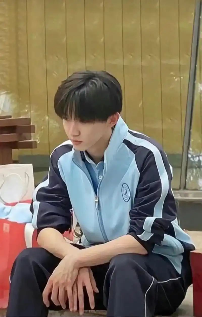 马哥的高中时期#马嘉祺 #学生时代 #纯情男高 #校园生活 - 抖音