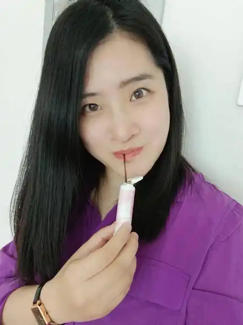 当时看到我每天都喝太太口服液,就忍不住悄悄问我这得花多少钱啊?