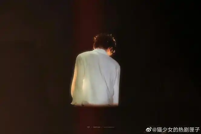 马嘉祺|舞台背影 看到小茄小时候唱歌的照片真的好感慨06