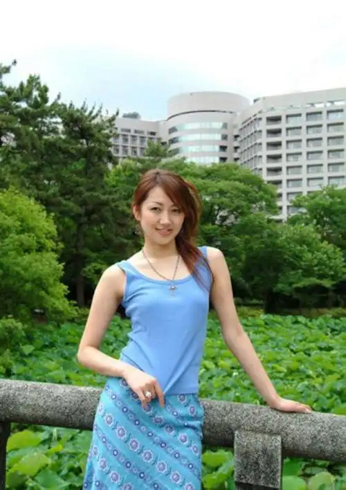 中国80后女富豪--杨惠妍