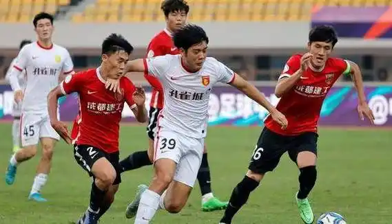 张林海曾是球员时代效力过的重要人物,之后更投身足球青训及解说工作