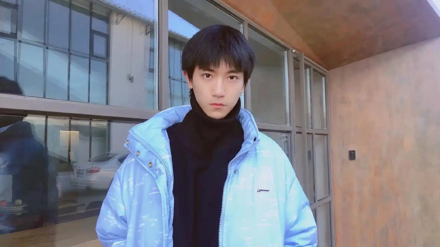 李天泽 不知不觉贝贝也18岁了!生日快乐啊#李天泽 @一起 - 抖音