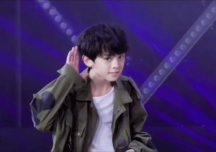 很喜欢左航亮晶晶的漂亮小鹿眼06