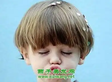 儿童蘑菇头短发发型 打造可爱俏皮味道