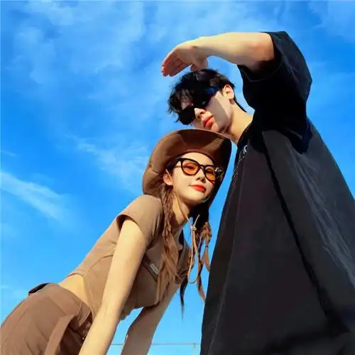 高级感不俗气的情侣头像