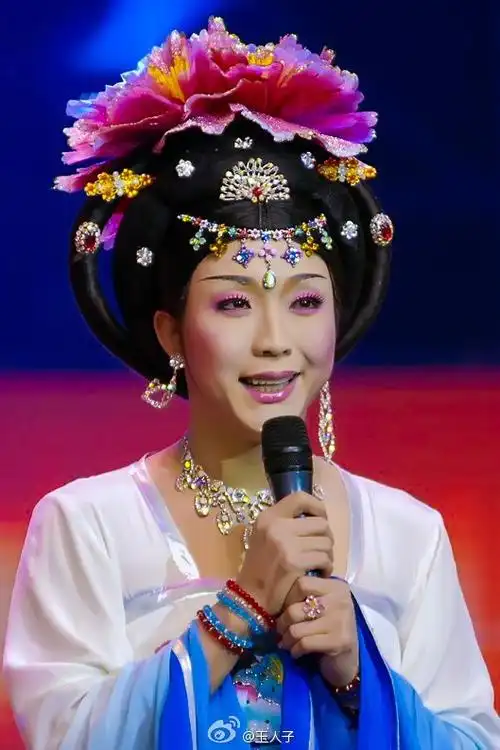 【李玉刚·昭君出塞】15-08-22求玉先生的女装的照片_李玉刚吧_百度