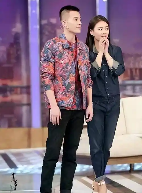 分手5年,看欧豪和马思纯的现状,才明白当年谢霆锋多有眼光_剧中_小