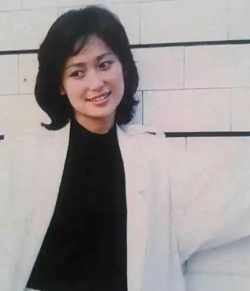 著名演员左翎:坎坷人生,再婚与女儿相伴,现状如何?