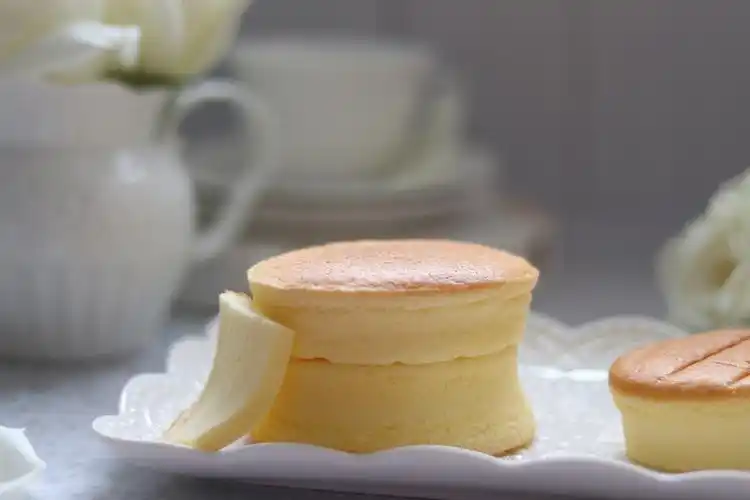 轻乳酪蛋糕(芝士蛋糕),醇香美味的做法_美食记