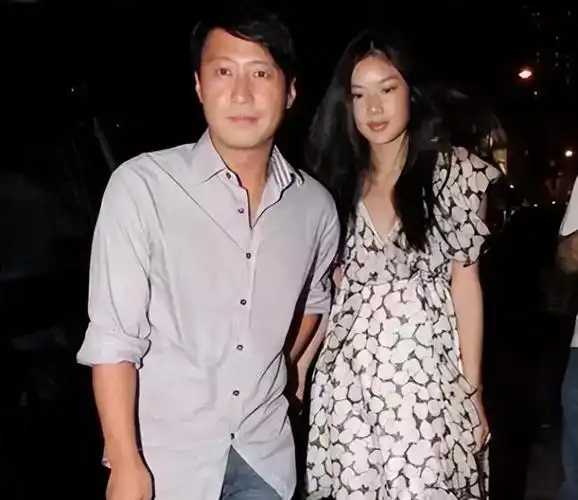 黎明在社交平台上突然晒出一张婴儿照片,这件事发生在2018年.