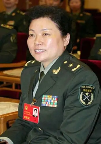 解放军部分女将军亮相:三军都有以少将为主