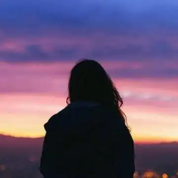 我的选择是爱你或更爱你,你的选择是爱我或不爱我,女生头像图片-回车