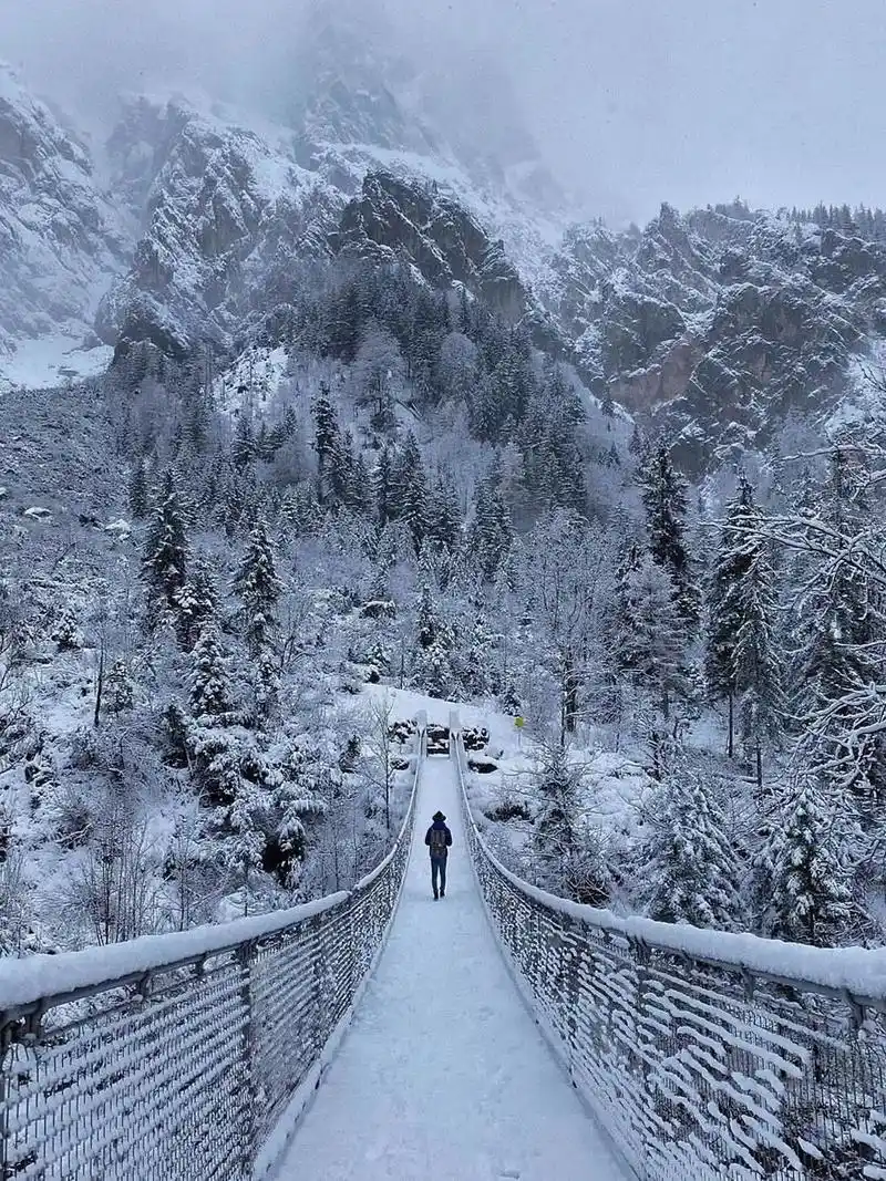 简简单单风景壁纸.每段感情关系都是不会完美的,总有缺陷,这正 - 抖音
