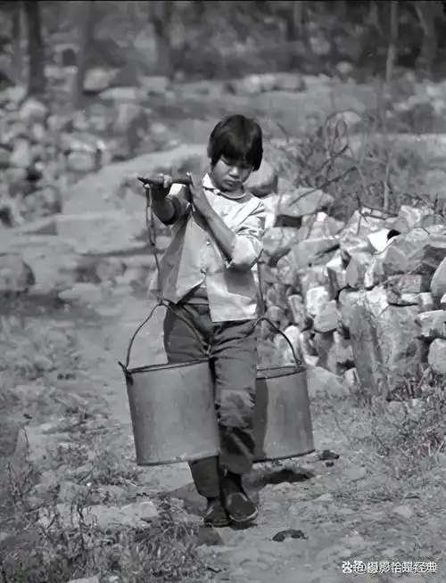 90年代老照片,每张照片都是我们记忆深处不曾忘却的场景