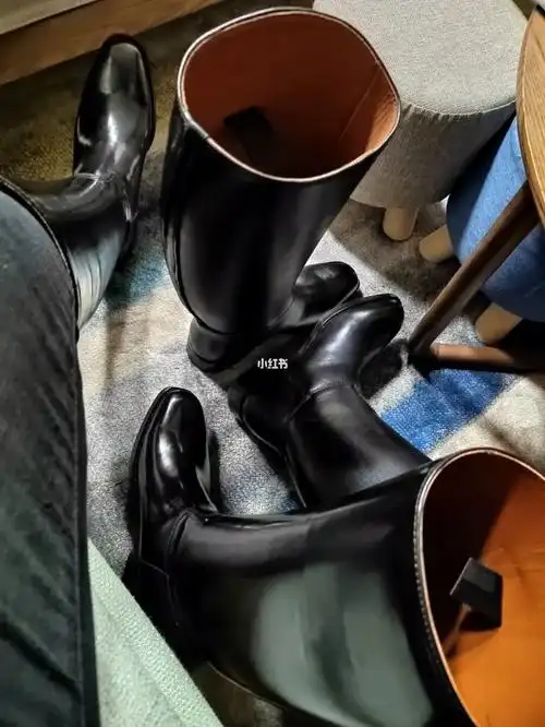 亚光和亮光马靴你更喜欢哪一个