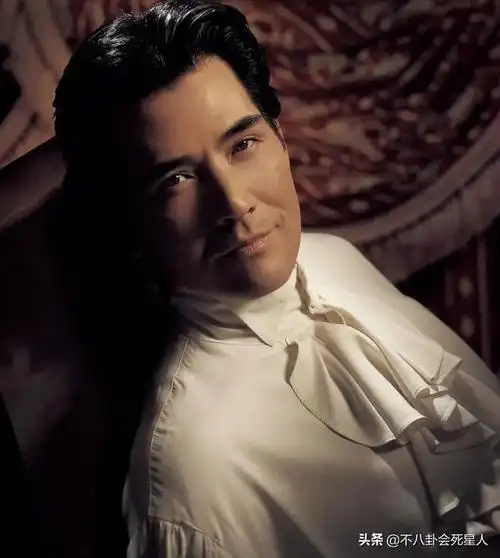 10位港台长发男星,郑伊健帅气逼人,伍佰气质狂放不羁