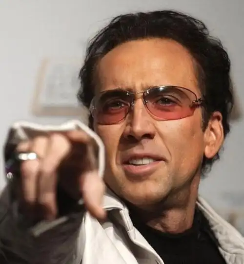 尼古拉斯·凯奇去《闪电侠》里演超人了?