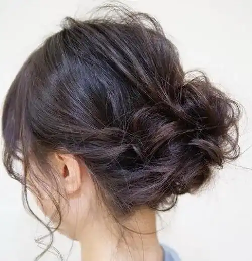 甜美风格的女生盘发推荐,巨显气质的盘发造型,完全不用担心这样扎头发