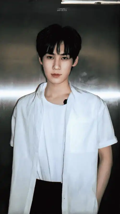 拍立得@时代少年团-张真源#张真源 顶级浓颜ace#/#张真源 高光缔造者