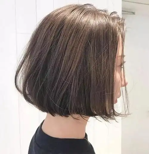 最适合20到30岁青年女性的波波头短发