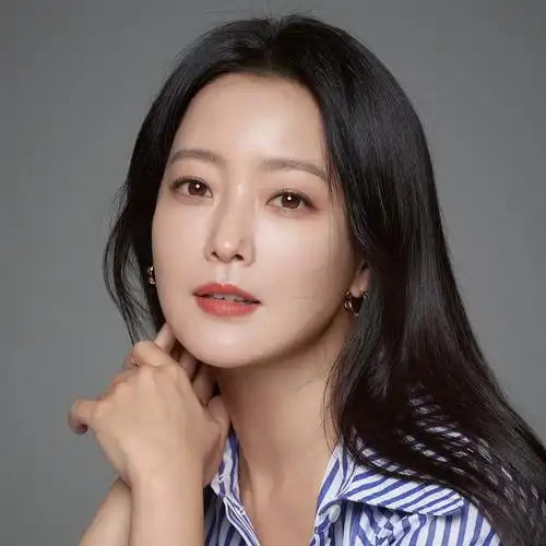 793人气:1008投票金喜善个人资料详细资料>别名:暂无性别:男国籍:韩国