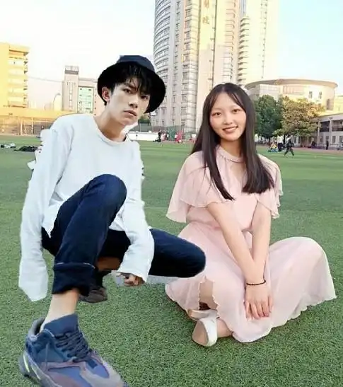 易烊千玺谈过的女朋友,前面5张都能忍,最后一张"忍无可忍"