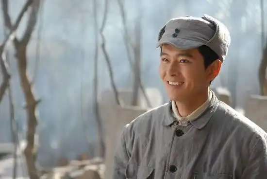 p>《战火中青春》是由上影集团出品的一部抗日题材电视剧,根据真实