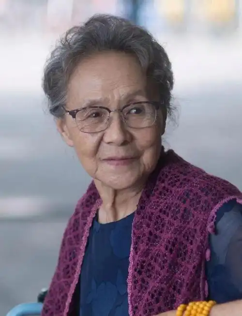 86岁吴彦姝《承欢记》花絮,入戏到掩面痛哭,给了多少演员一巴掌