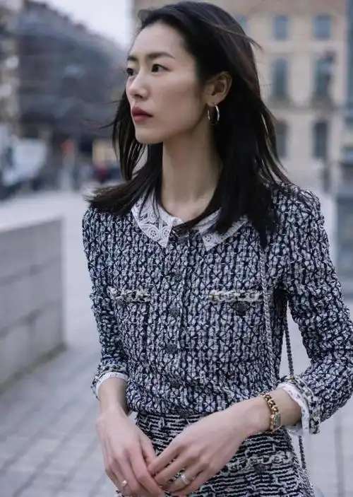 刘雯终于官宣恋情了!骑井柏然自行车高调秀恩爱,把大家都甜到了