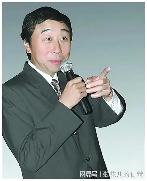 著名相声演员冯巩近照低调40年的老婆没想到是熟悉的她