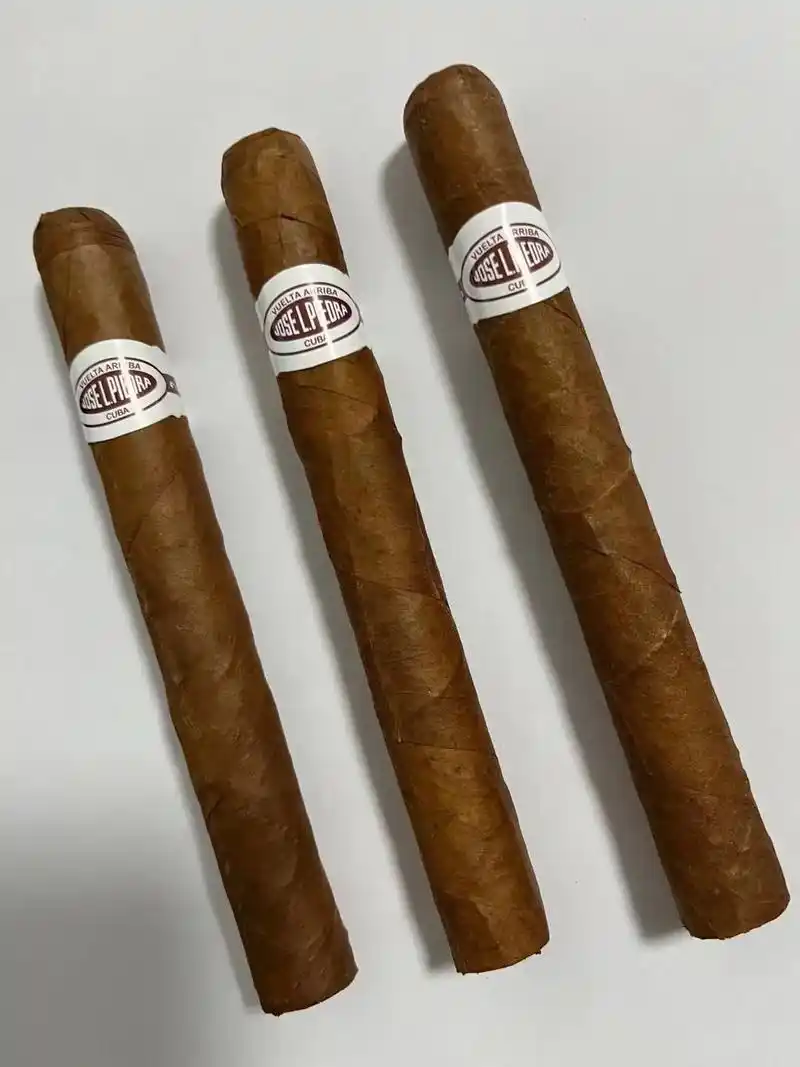 哈伯纳斯旗下古巴雪茄最经济实惠的款型.经济下行,物价飞涨,搞 - 抖音