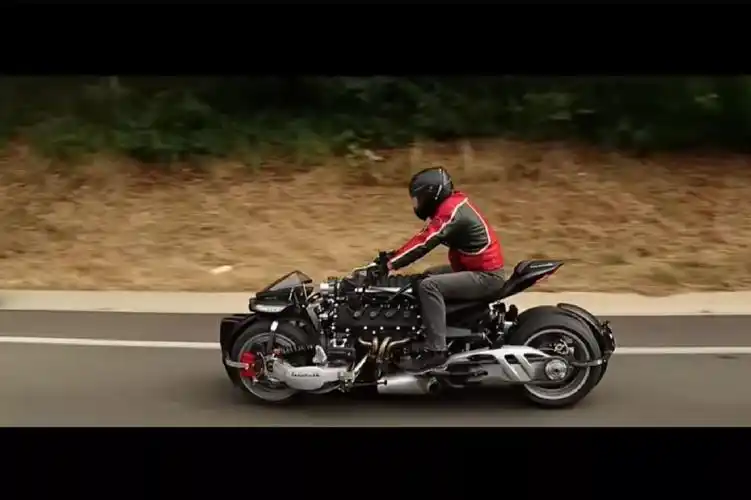 视频展示并非科幻这次是飞天四轮摩托车