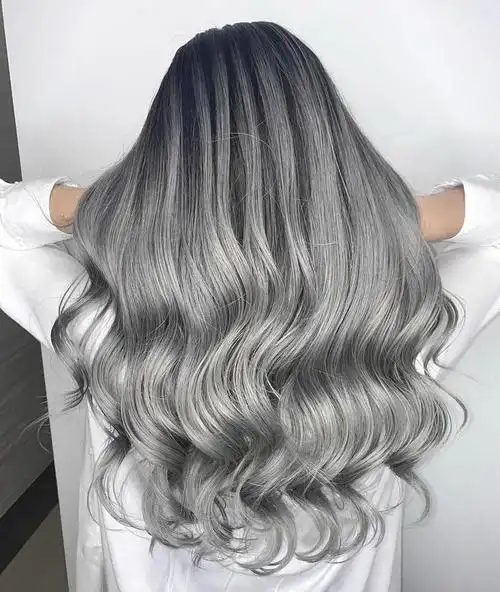 高级灰发色