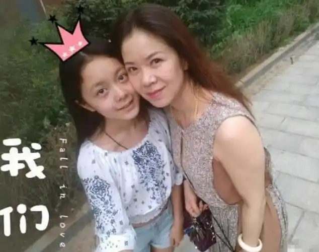 本以为沈月妈妈够美了看到赵今麦妈妈后网友神仙颜值