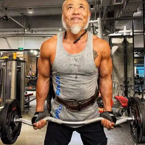 男人果然要健身.