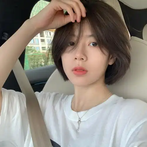 短发女生今天做一颗白煮蛋04