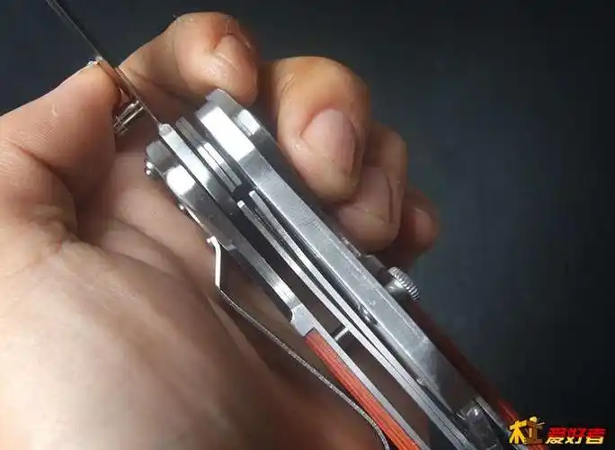 重型双头折叠美工刀 手柄不完美处理