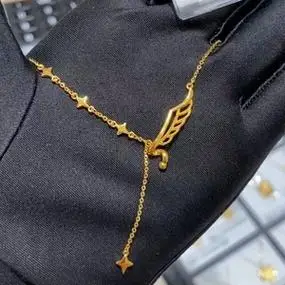 周大福新款足金天使之翼流星项链黄金四芒星项链f232752