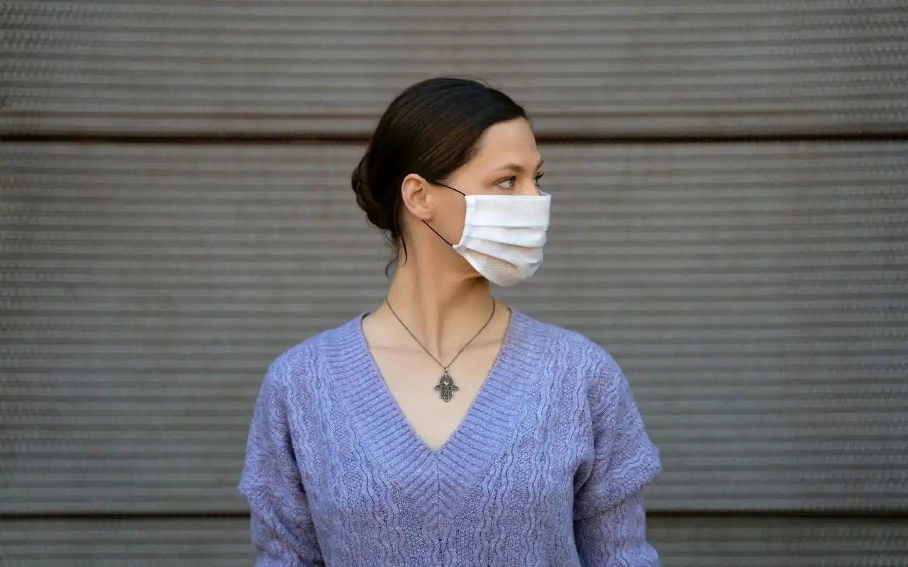 呼吁大家出门戴口罩