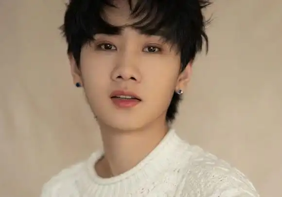 汪苏泷-汪苏泷个人资料及图片汪苏泷简介年龄身高八卦-小薇女性时尚