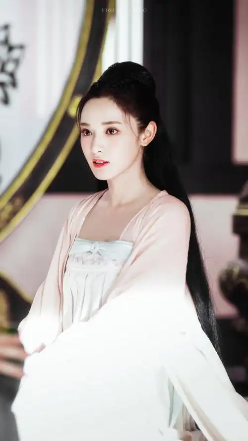 东宫小枫彭小苒修图壁纸